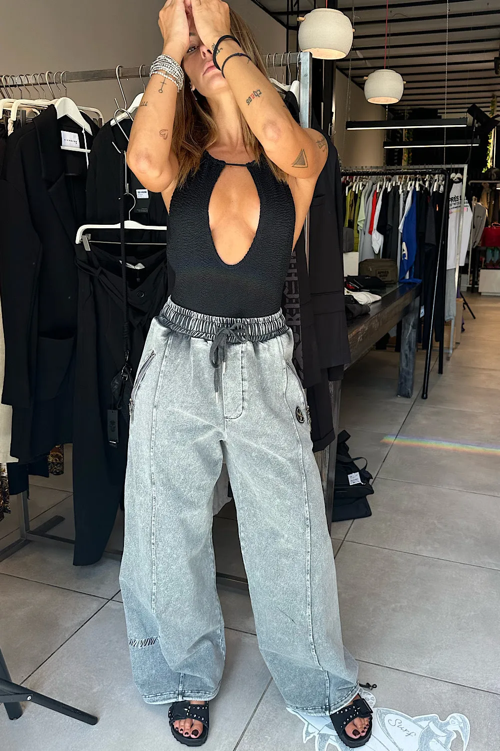 BLK CAPS  TROUSERS 021