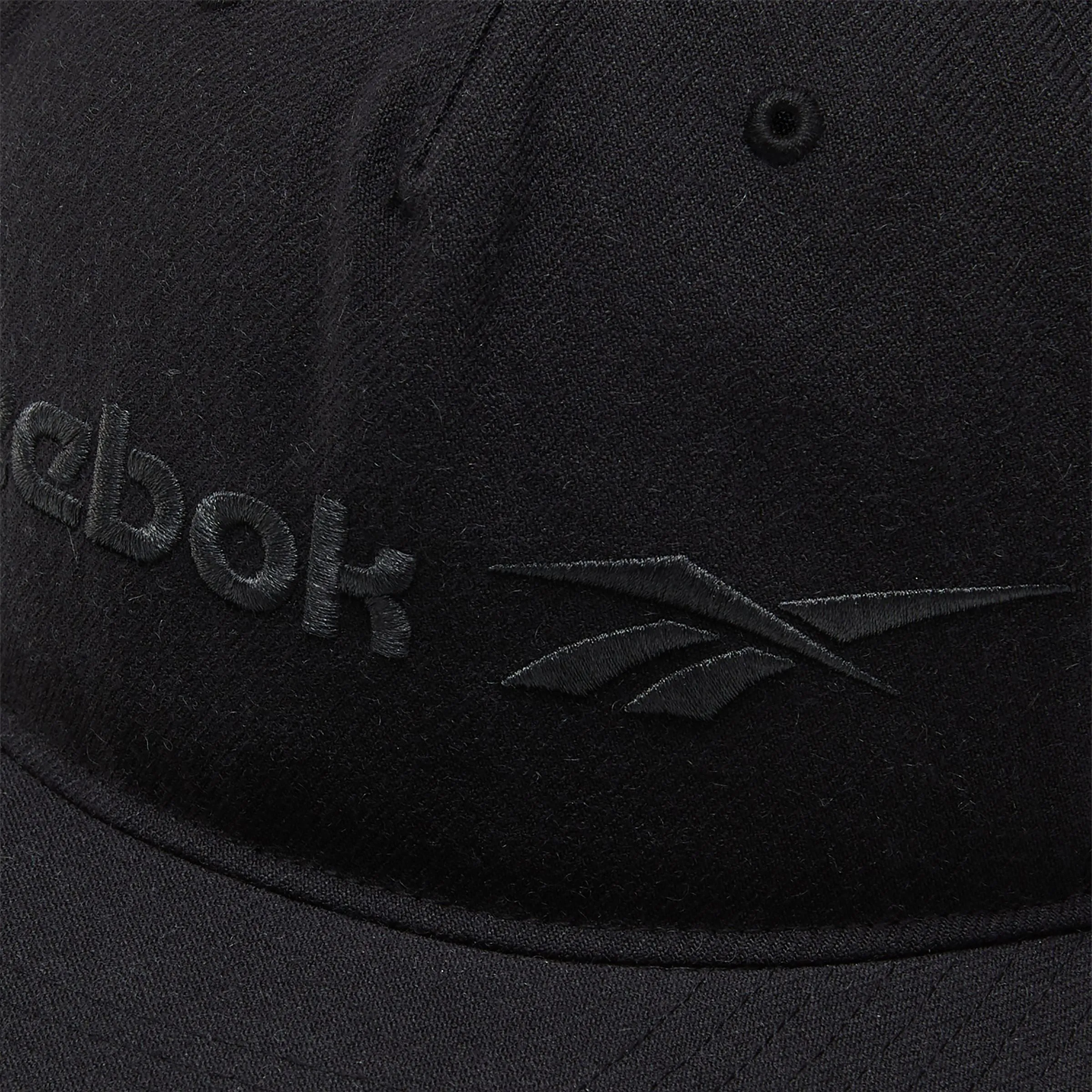 Classics Vector Flat Peak Cap Black/Black/Black