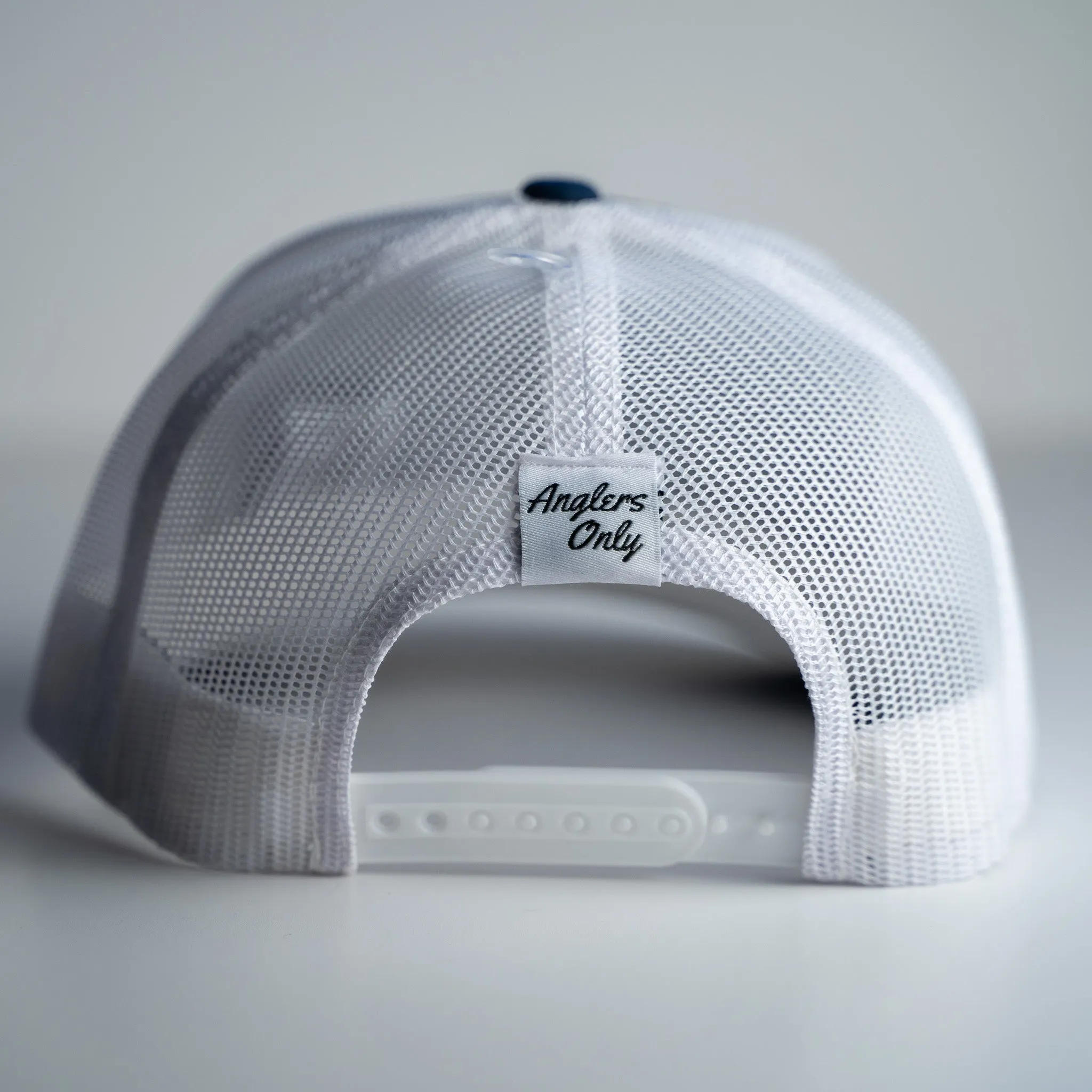 'Fin Up Shield' Trucker
