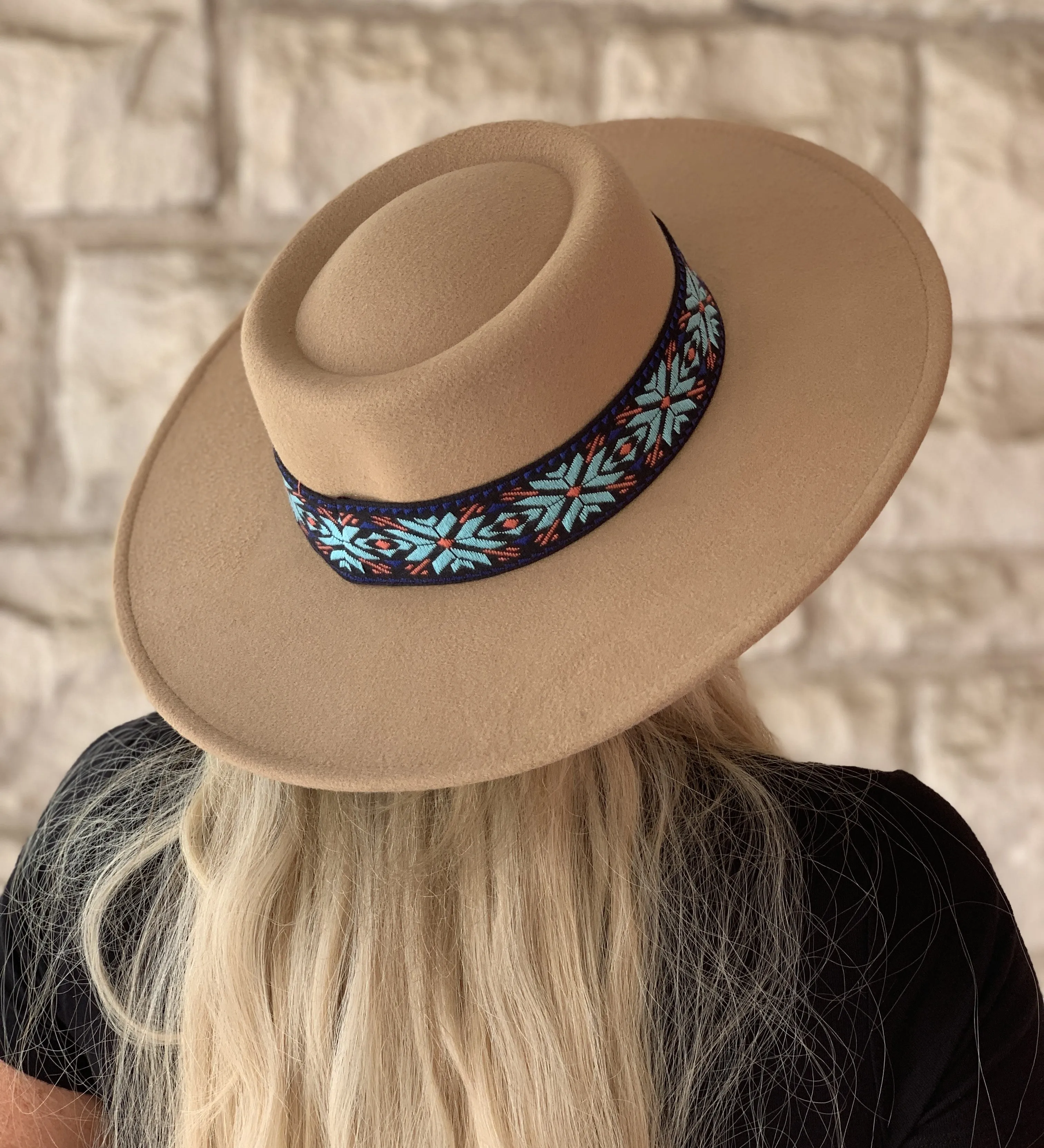 Jen & Co Mirta Aztec Trim Wide Brim Fedora Hat In Tan