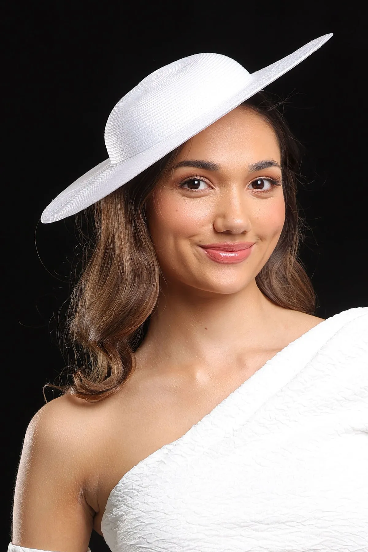 Morgan & Taylor Mini Mona Plate Hat - White