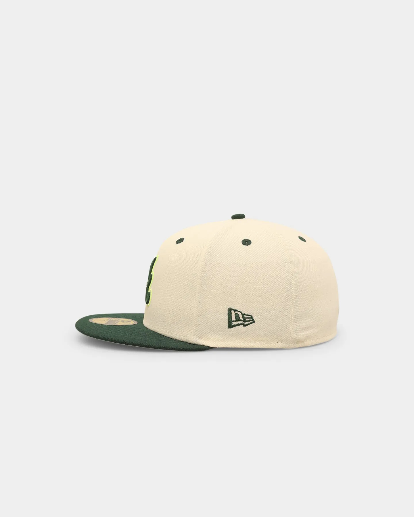 New Era Atlanta Braves 'Caddy Green' 59FIFTY Fitted Chrome White