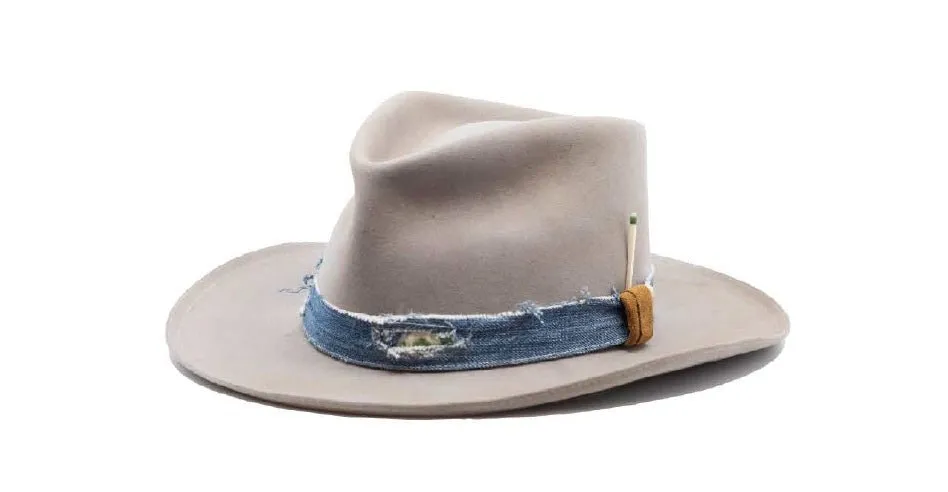 Nick Fouquet Léon hat