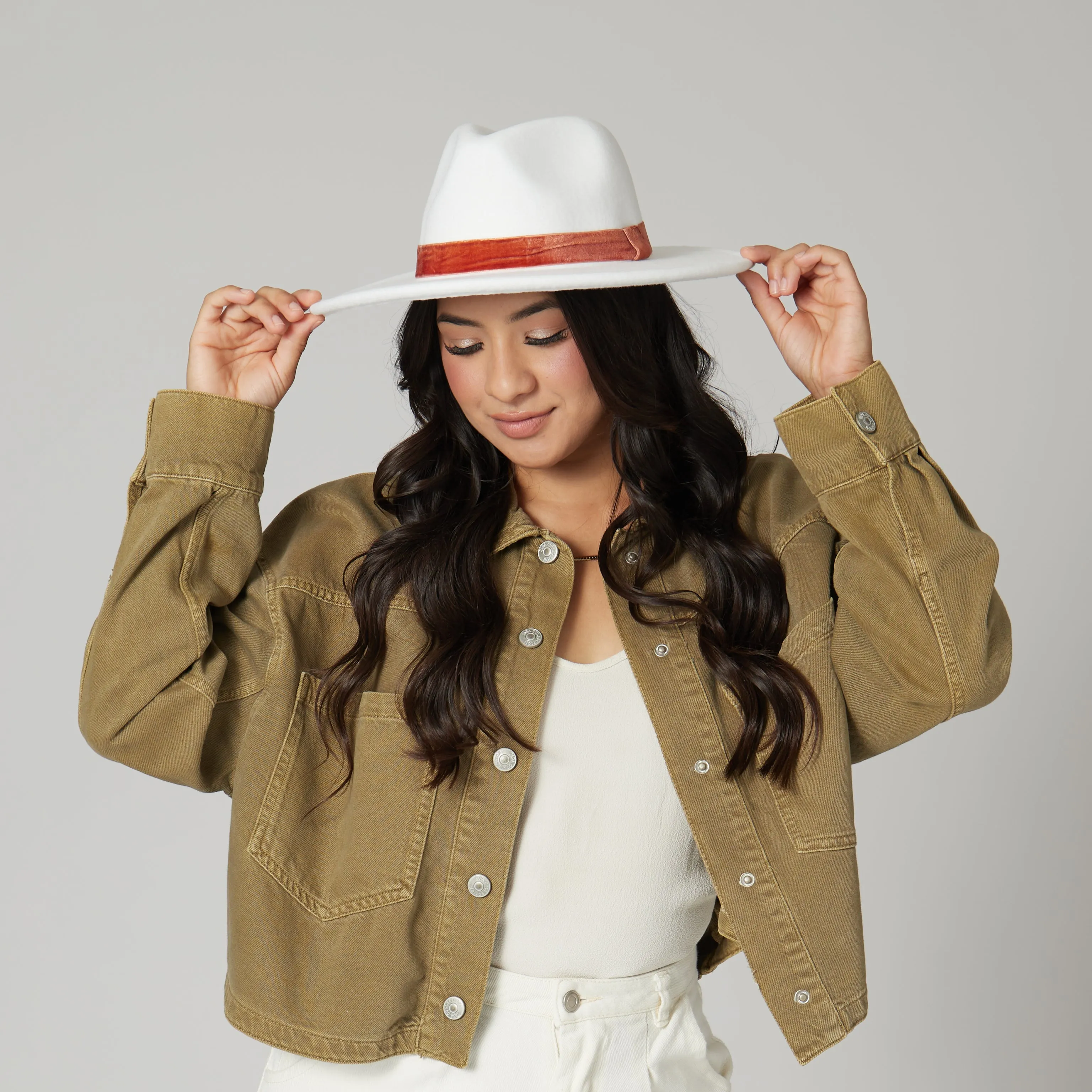Women's Faux Felt Fedora W/ Velvet Band