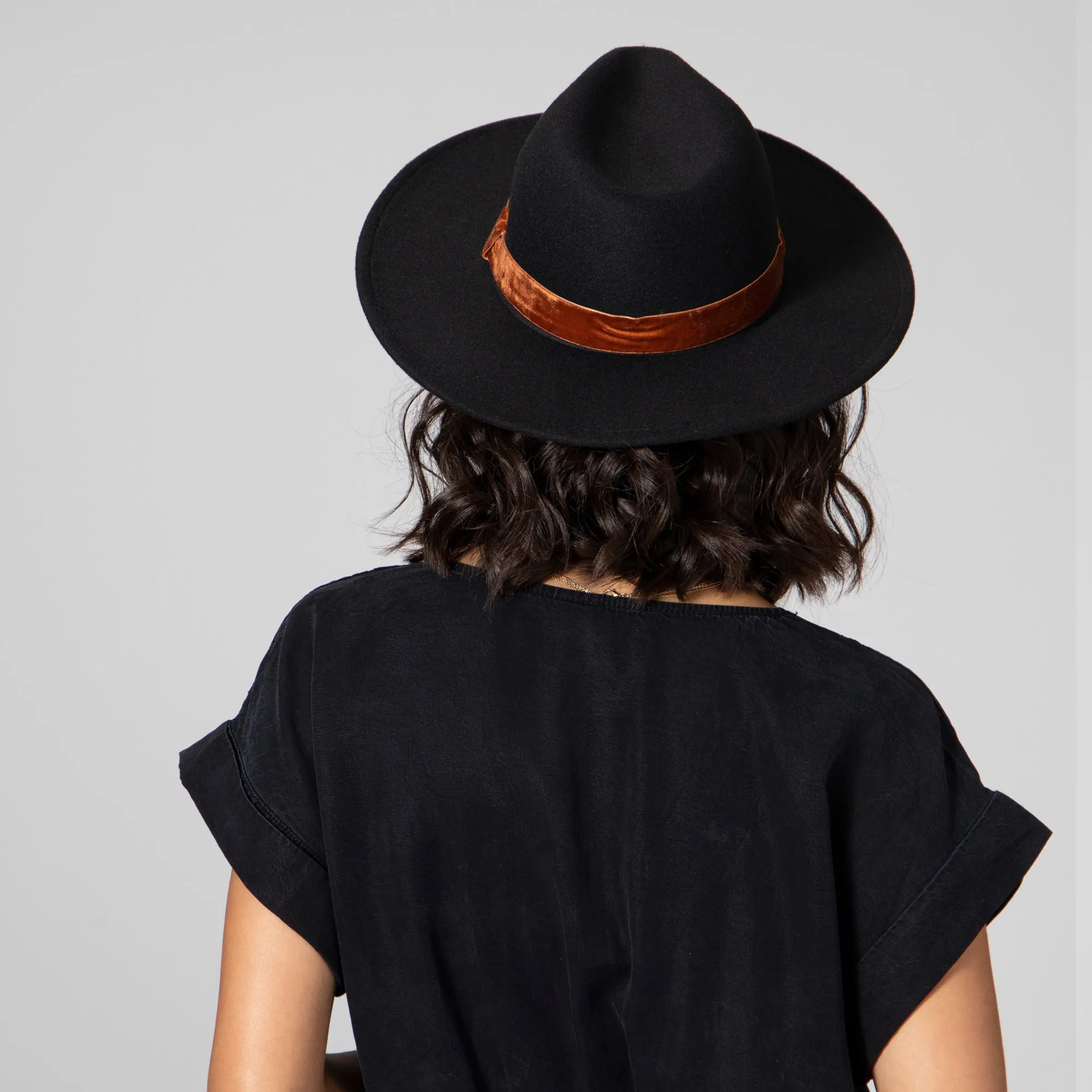 Women's Faux Felt Fedora W/ Velvet Band